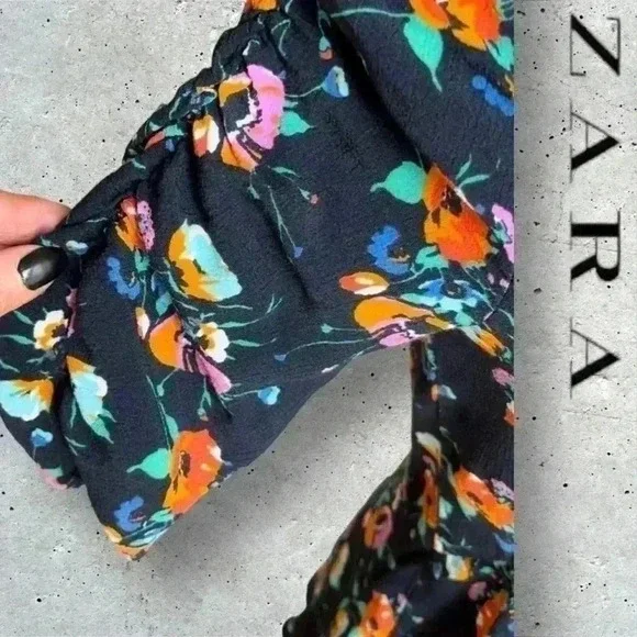 ZARA Trafaluc Floral  Top - Picture 5 of 13